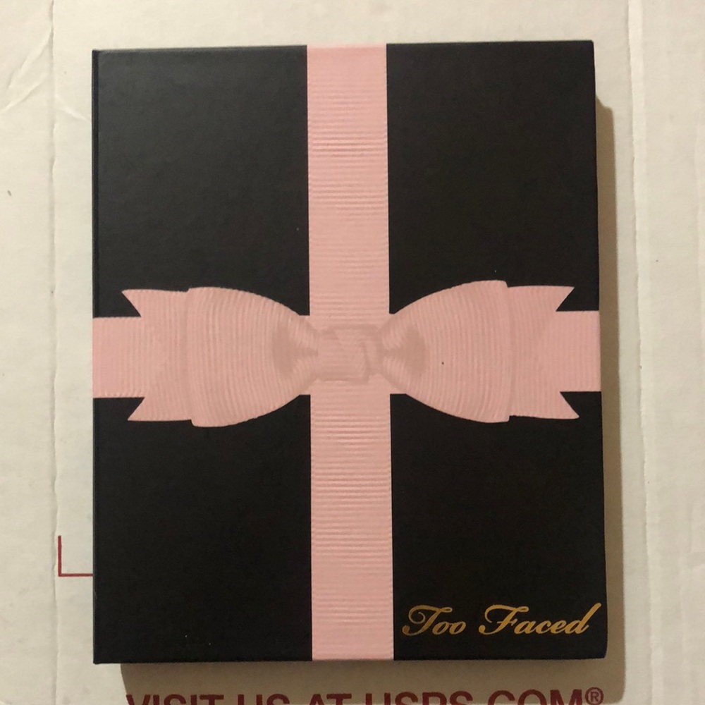 Too Faced Le Grand Chateau Black Eyeshadow Palette